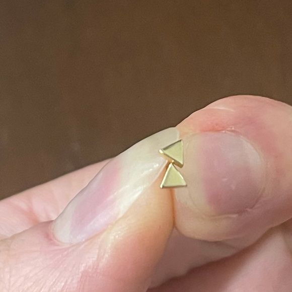 (SOLD) ⭐️BVLA Triangle bent end yellow (ONE) - Picture 2 of 9